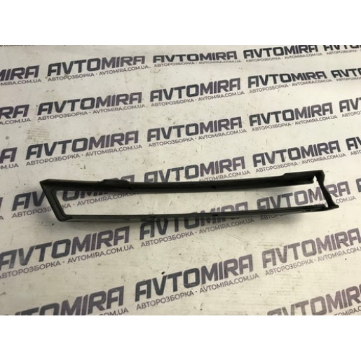  Накладка переднего бампера левая VW Passat B6 SN 2005-2010 3C0807717